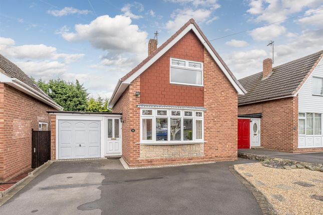 Thumbnail Detached house for sale in Mayfair Drive, Kingswinford
