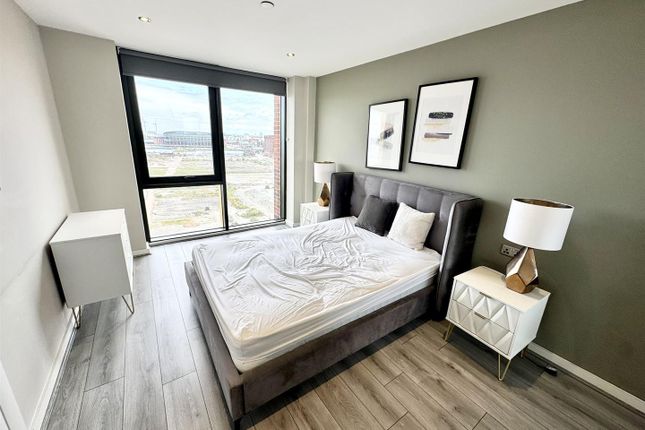 Apt 1209, 11, Park Central, Jesse Hartley Way, Liverpool photo 4