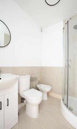 Flat 1, 26, Station Road West, Canterbury photo 3