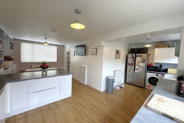72, Celtic Crescent, Dorchester photo 2