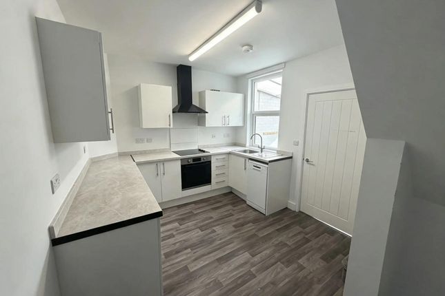 226 Darton Lane, Barnsley photo 5