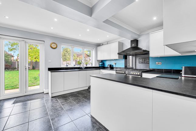 30, Meadway, Ashford photo 2