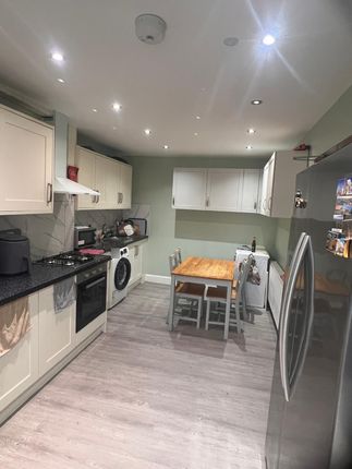 9, Thornley Drive, Harrow photo 5