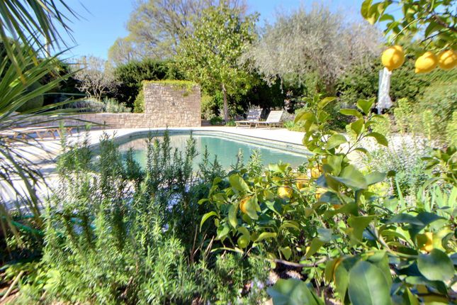 Thumbnail Villa for sale in Le Rouret, Provence-Alpes-Cote D'azur, 06, France