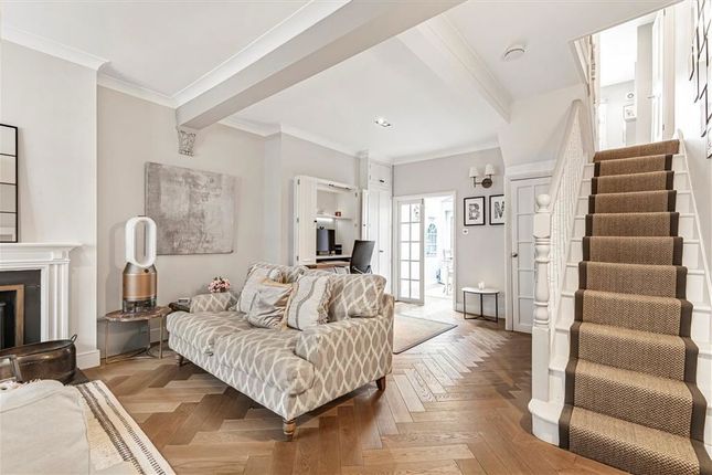 Eleanor Grove, London photo 3
