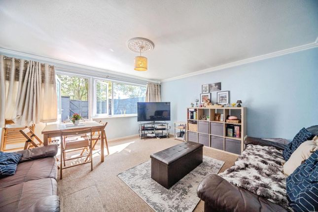 38, Ruthven Close, Milton Keynes photo 4