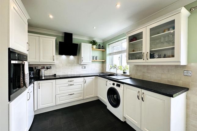 8, Meadow Garth, Selby photo 2