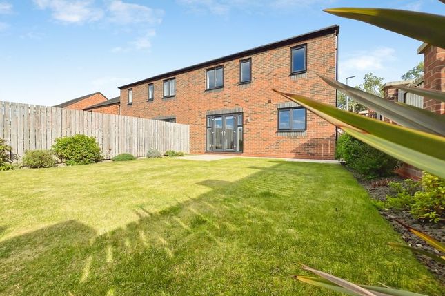 16, Dixon Close, Ponteland photo 2