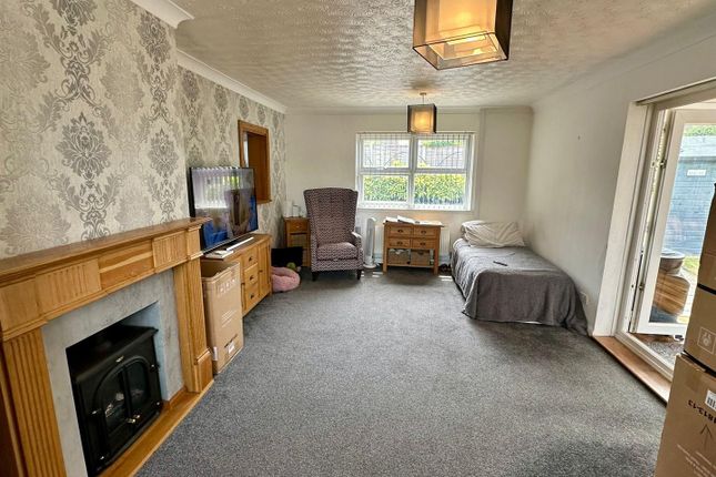 35, Gosmore Road, Hereford photo 3