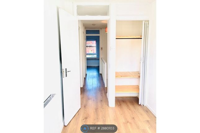 Deal House, Lovelinch Close London, Londn photo 3
