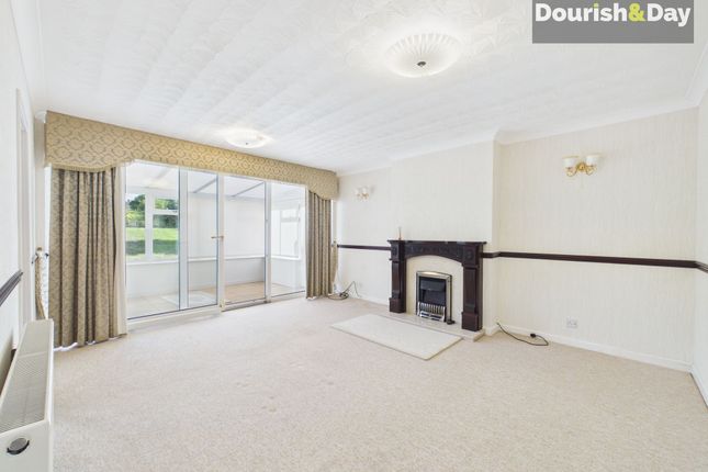 56 Witney Road, Stafford photo 3