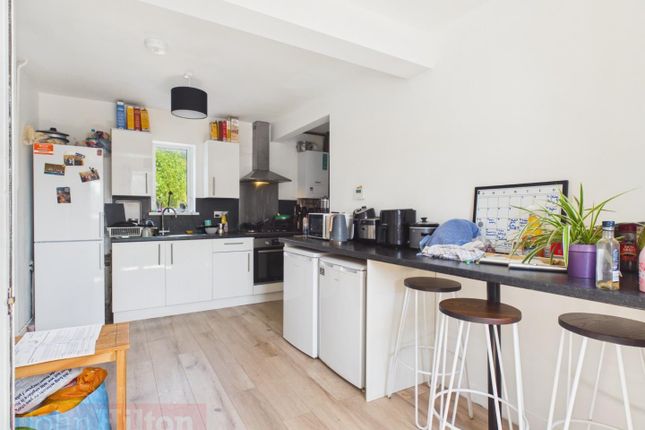 8, Horton Road, Brighton photo 2