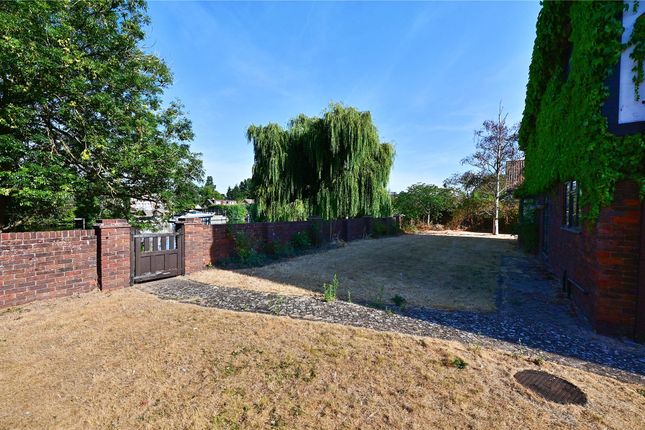 76, Thames Side, Surrey photo 4