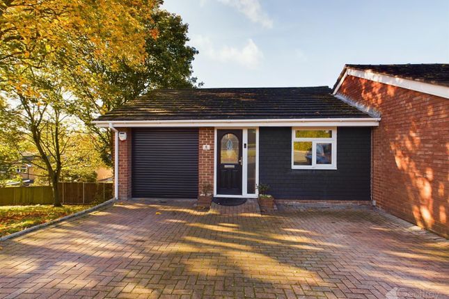 Thumbnail Property for sale in Morningtons, Harlow