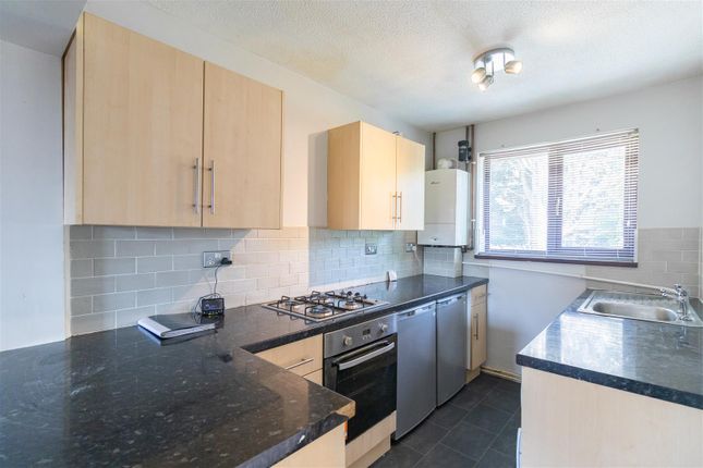 57, River Leys, Swindon Village photo 5
