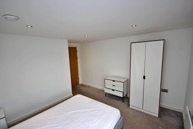 23, Crossbank House, Salford photo 5