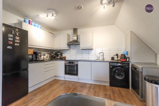 Flat 8, 30, The Avenue, Hertfordshire photo 3