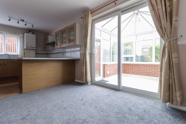 34, Horton Avenue, Shiremoor Newcastle Upon Tyne photo 4