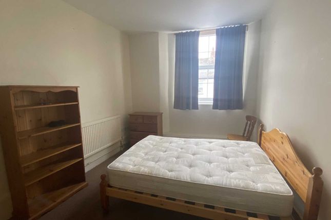 Thumbnail Room to rent in Bath Square, Chard