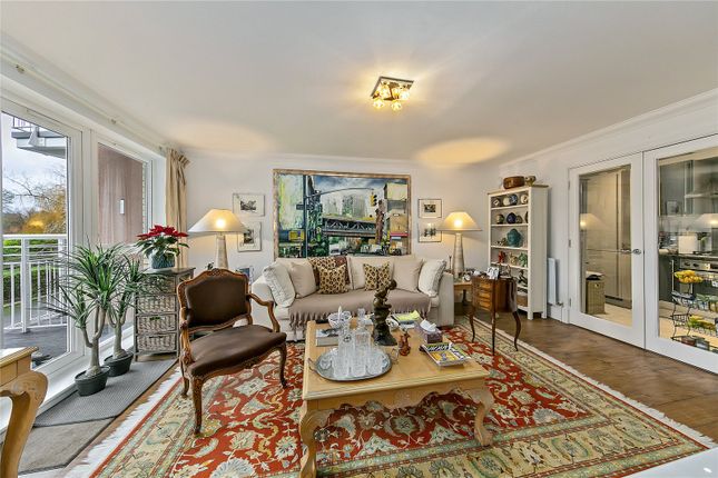 5, Regatta House, Teddington photo 3