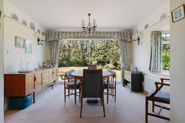 20, Lower Road, Leatherhead photo 4