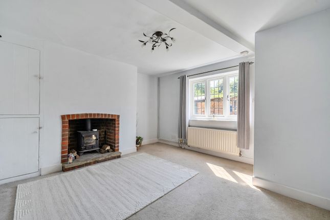 6 Glebe Cottages,, Peper Harow Lane, Godalming photo 2