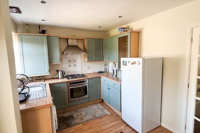 10 Outerwyke Gardens, Felpham, Bognor Regis photo 3