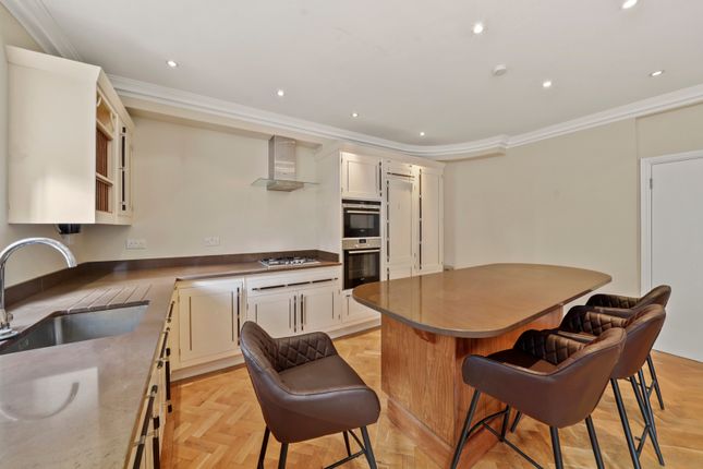 Terraced house to rent in Egerton Place, Knightsbridge