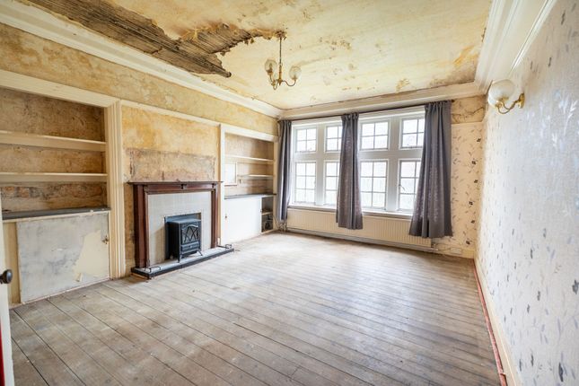 24 Gledhow Wood Road, Leeds photo 4