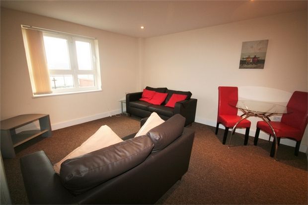1 Bed Flat To Rent In Altamar Kings Road Swansea Sa1 Zoopla