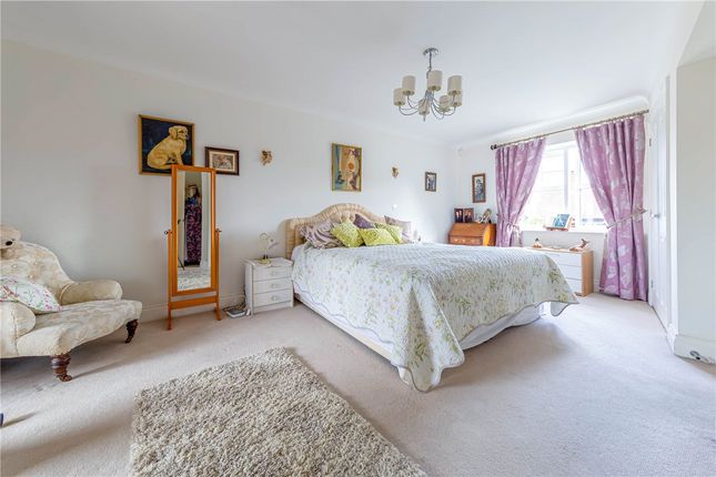 Flat for sale in Cassius Drive, St. Albans, Hertfordshire