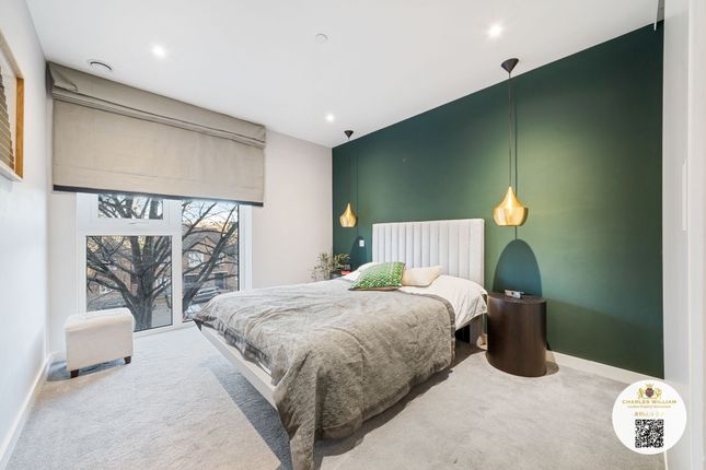 Flat for sale in Flat, Sandpiper Building, Newnton Close, London