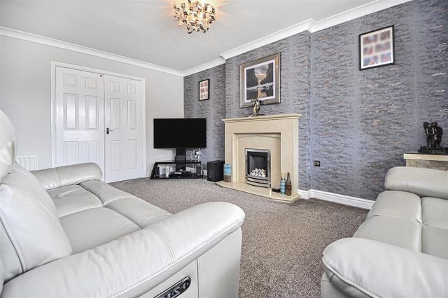 3, Crompton Way, Lowton photo 3