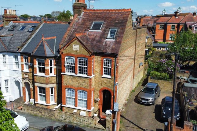 Thumbnail Property for sale in Queens Road, Windsor