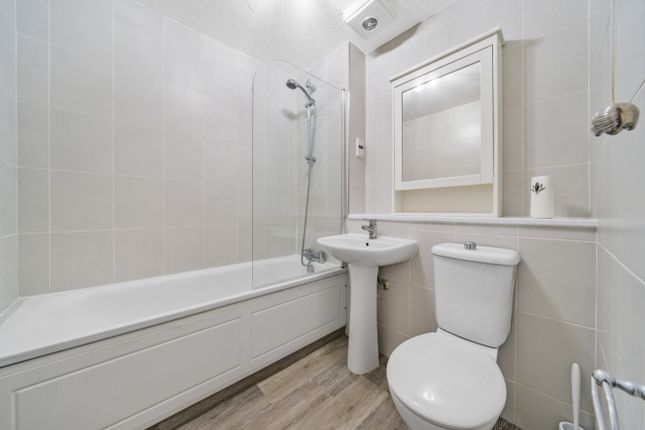 Flat for sale in 12 Chartwell Gardens, Cheam, Sutton