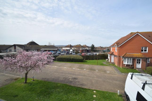 Flat for sale in Falmouth Close, Eastbourne