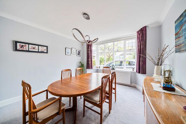 14, Barn Crescent, Stanmore photo 4