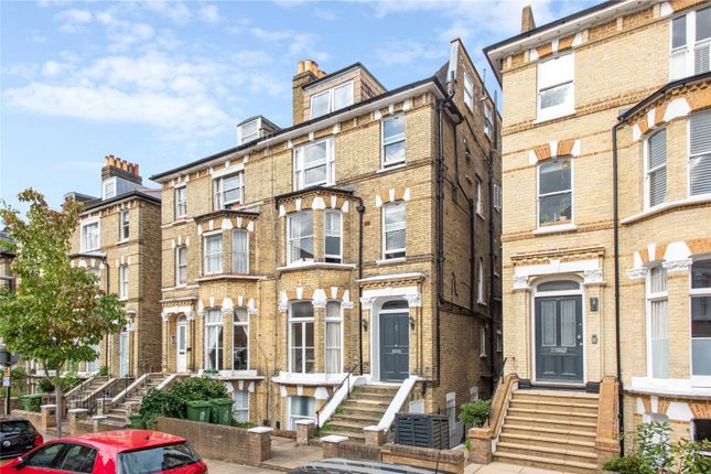 Flat for sale in Cardigan Road, Richmond
