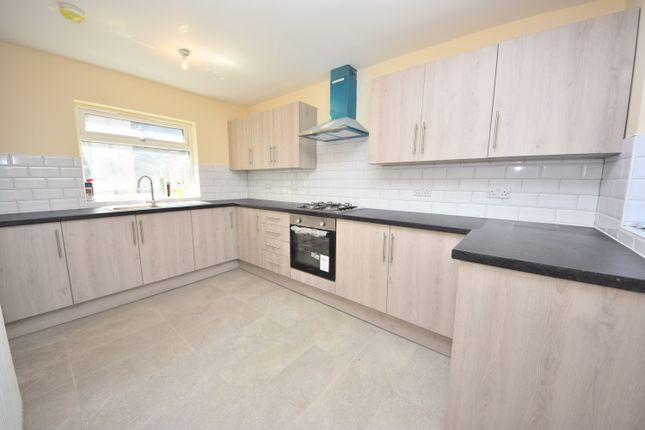 Flat to rent in Caledon Road, East Ham