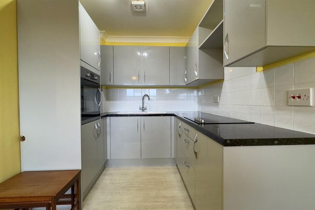 Flat for sale in Merton Court, Castleview Gardens