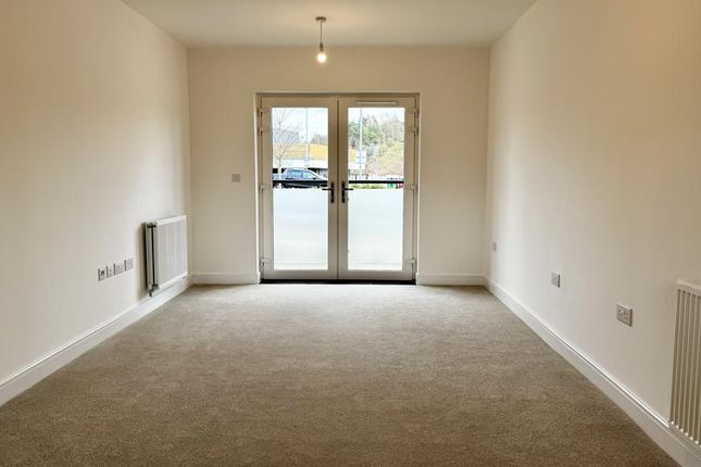 Thumbnail Flat to rent in Cherry Orchard, Swanscombe