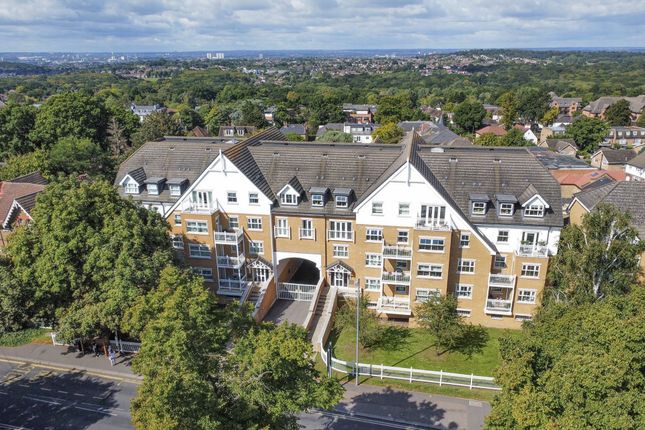 Thumbnail Flat for sale in High Road, Buckhurst Hill