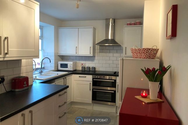 Flat to rent in Howard House, Eastbourne
