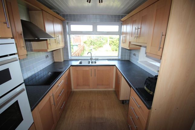 4, Neasham Avenue, Billingham photo 4