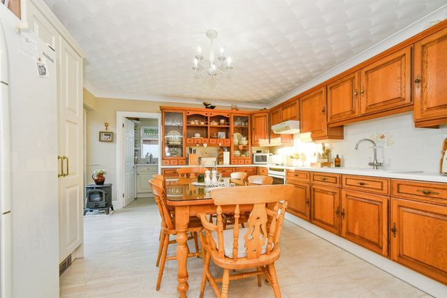 91, Windsor Road, Swindon photo 2