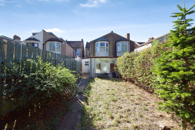 62, Park Avenue, Barking photo 3