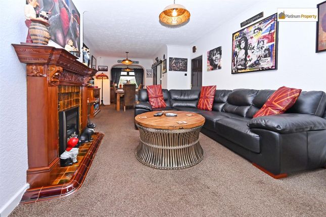 25, Vicarage Crescent, Stoke-On-Trent photo 4