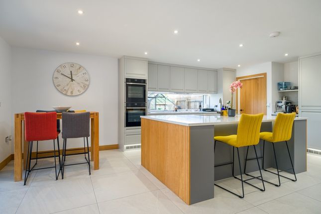 2, Cuckoo Close, Yaxley photo 4