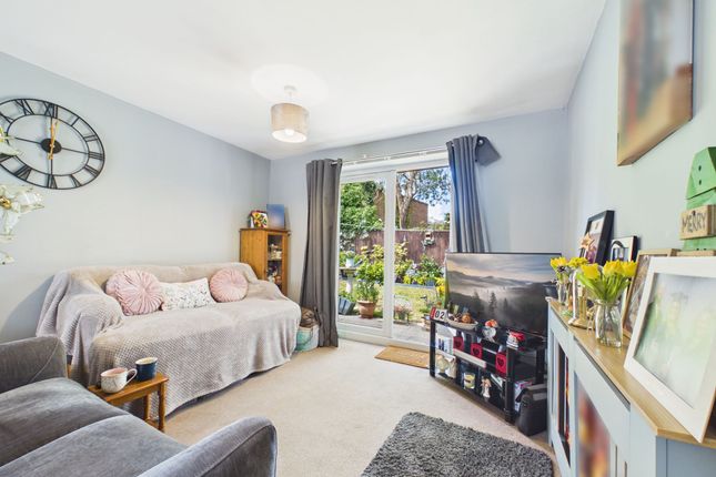 11 Tidmarsh Street, Reading photo 2