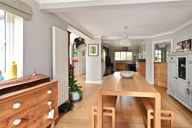 106, Beaufort Road, Fleet photo 4